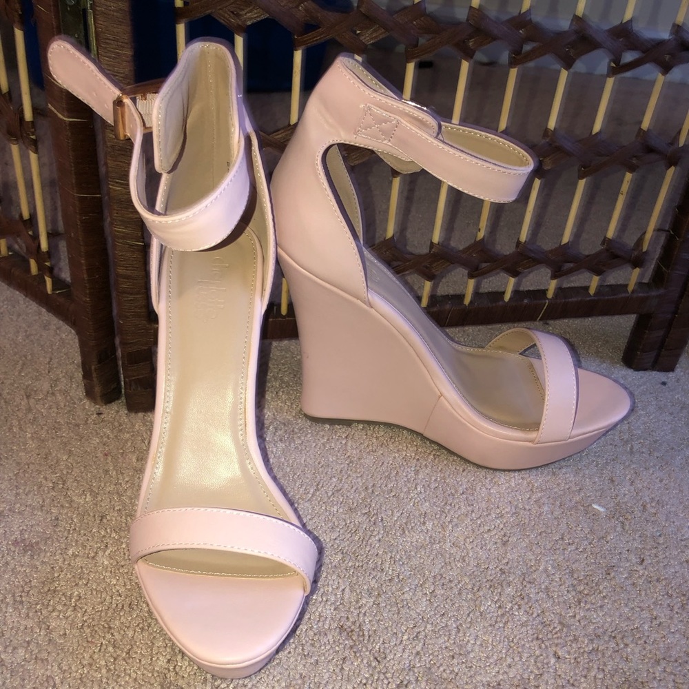 Size 10 pink Charlotte Russe Heels